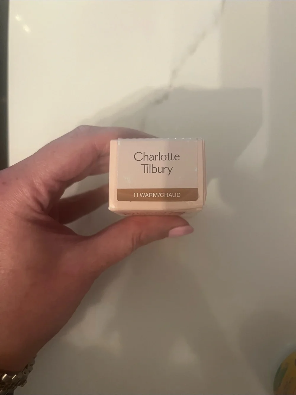 Charlotte Tilbury Airbrush Flawless foundation 11 warm